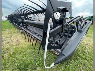 2011 MacDon Industries FD70