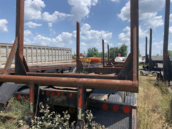 2000 Pitts 40 ft log trailer