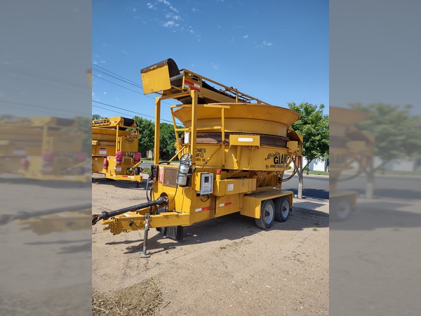 2015 Mighty Giant 2015 Tub Grinder/Bale Processor #2015-15-1068 Trailer ...