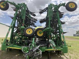 2017 John Deere 1870