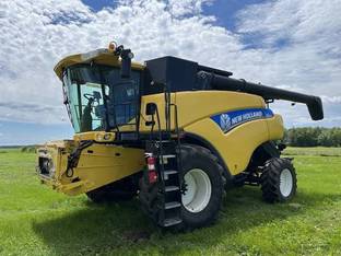 2012 New Holland CR6090