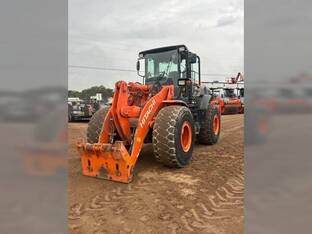 2019 Hitachi ZW180-6