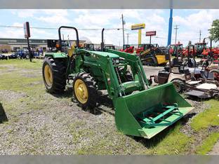 2013 John Deere 5065E
