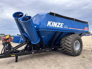 2024 Kinze 1321