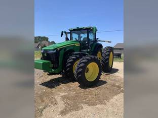 2022 John Deere 8R 370