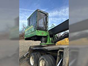 2015 John Deere 437D