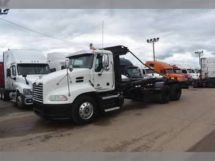 2017 Mack PINNACLE CXU613