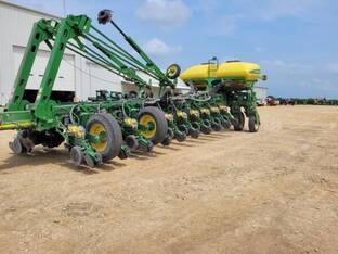 2011 John Deere 1770NT CCS