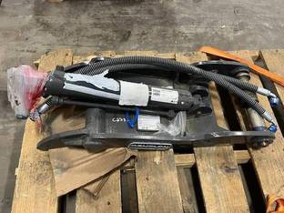 2023 DEVELON HYD THUMB