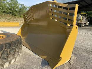 Caterpillar D8T SU BLADE