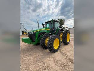 2022 John Deere 8R 370