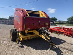 2023 New Holland ROLL-BELT 560