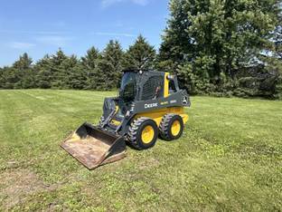2022 John Deere 320G