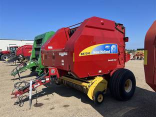 2011 New Holland BR7090