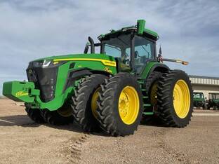 2023 John Deere 8R 230