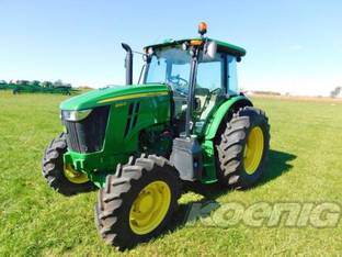 2022 John Deere 6120E Cab