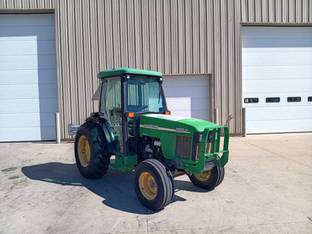 2004 John Deere 5520N
