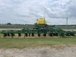 2023 John Deere 1725 CCS