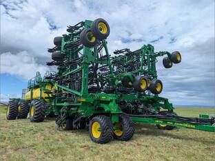 2017 John Deere 1870