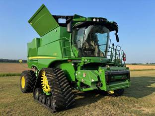 2023 John Deere S780