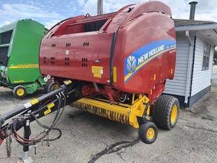 2017 New Holland ROLL-BELT 560