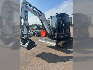 2022 Bobcat E35R2