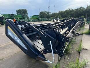 2010 MacDon Industries FD70