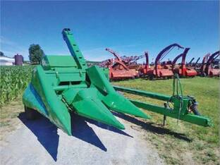 John Deere 300 Husker