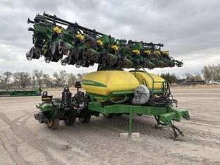 2020 John Deere DR24