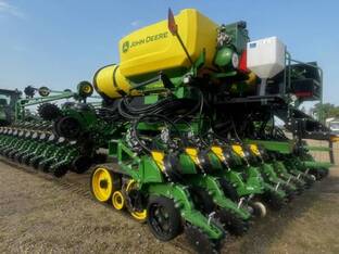 2022 John Deere DB66