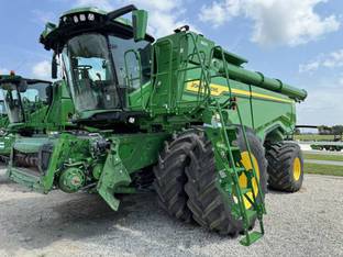 2022 John Deere X9 1000