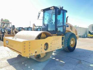 2017 Caterpillar CS74B