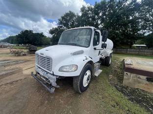 2017 Freightliner BUSINESS CLASS M2 106