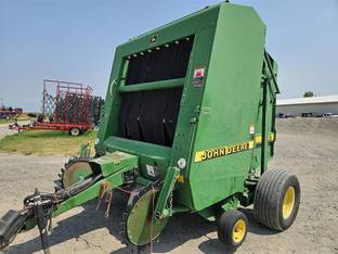 1999 John Deere 566