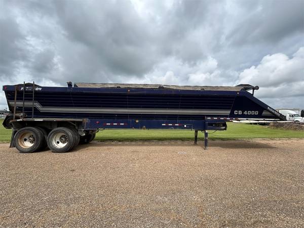 1999 Flow Boy 42 ft belt trailer