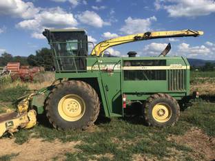2000 John Deere 6750