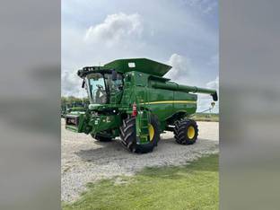2023 John Deere S780