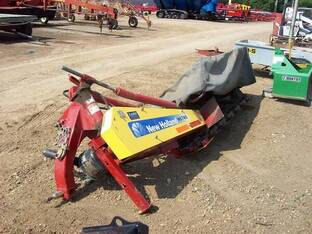 2013 New Holland H6740