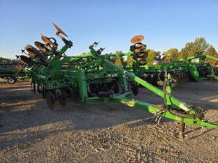 2023 John Deere 2730