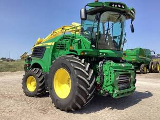 2022 John Deere 9800