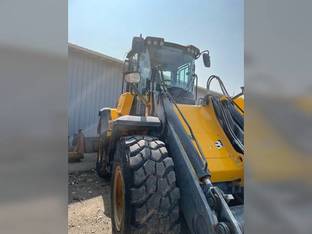 2020 JCB 427