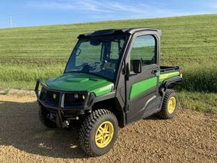 2022 John Deere GATOR XUV 835M