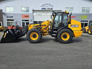 2023 JCB TM420