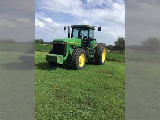 John Deere 8400