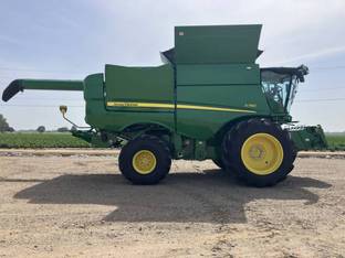 2023 John Deere S780