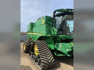 2023 John Deere S790