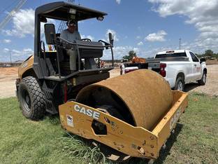 2018 Case SV208D