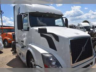 2016 Volvo VNL64T670