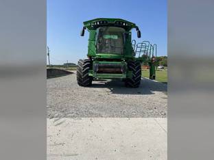 2023 John Deere S780