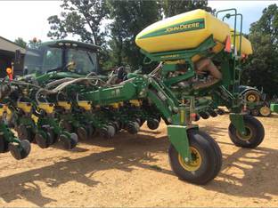 2019 John Deere 1725 CCS
